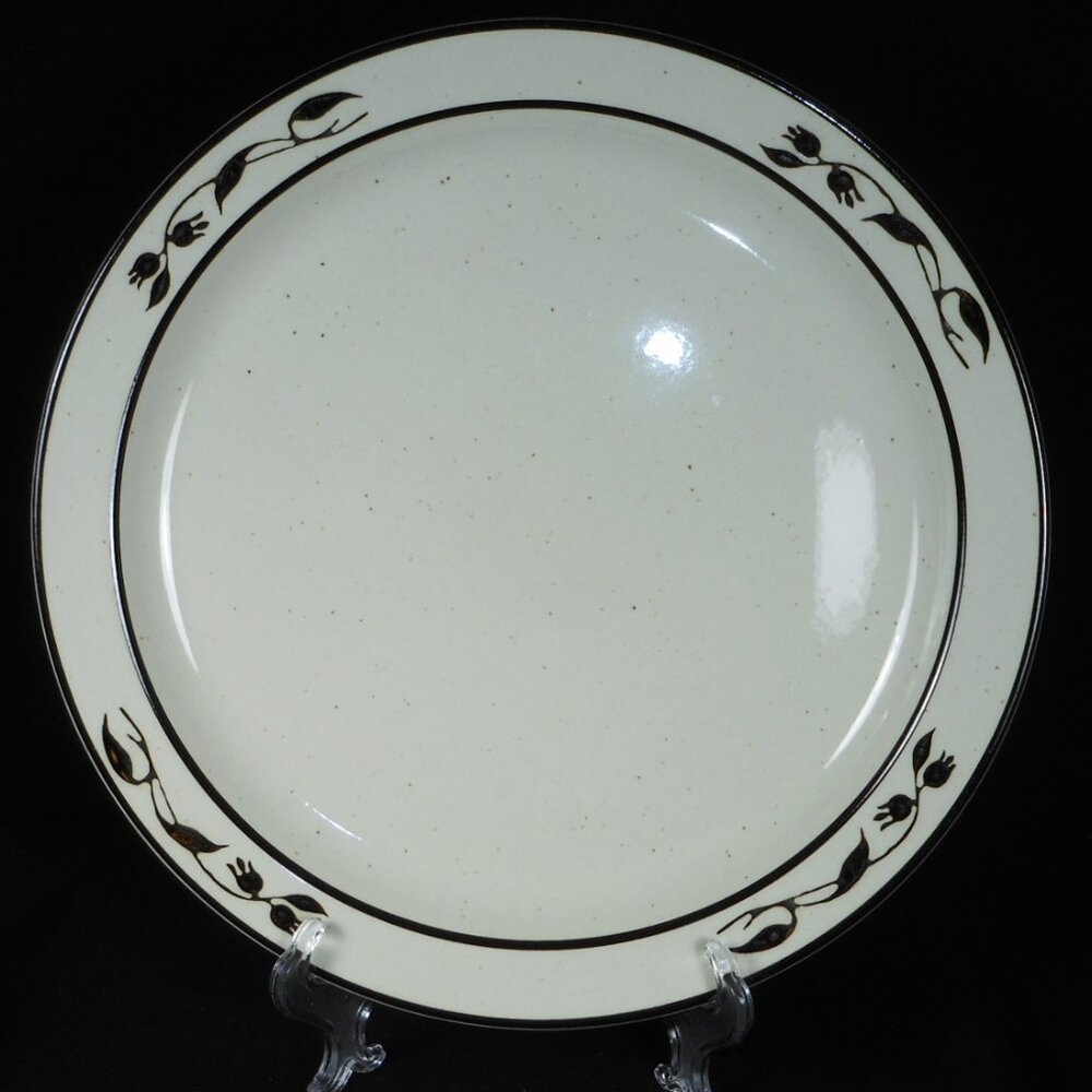 12" serving plate. Finesse Harmony stoneware Japan